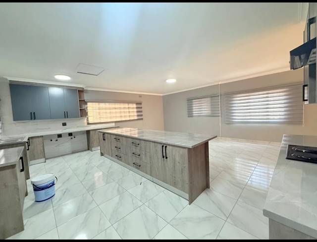 4 BEDROOM HOUSE FOR SALE IN VANDERBIJLPARK CW 3